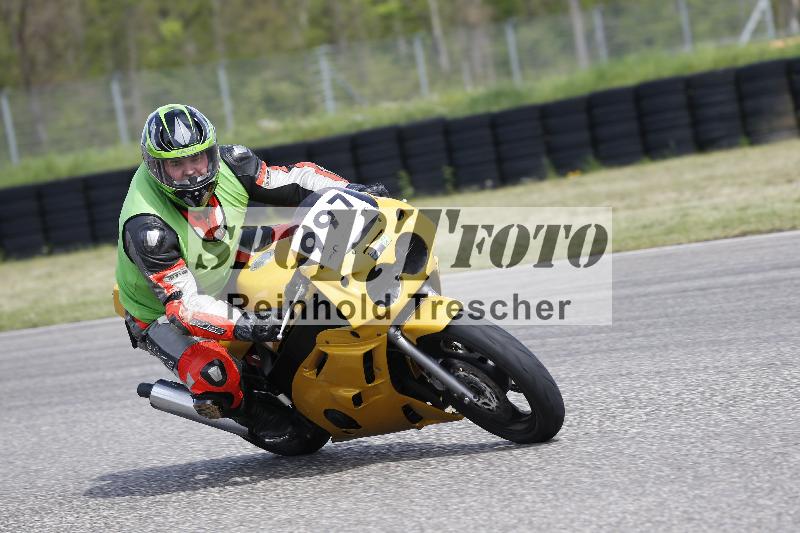/Archiv-2025/07 19.04.2025 Speer Racing ADR/Instruktorentraining/997